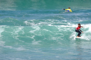 Nivelazo de surf en el «FESURFING Júnior Series» de Nigrán