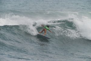 Ariane Ochoa y Nadia Erostarbe avanzan en sus respectivas rondas de repesca mostrando su mejor versión en estos mundiales de El Salvador