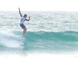 Naia Zaldegui y Nicolás García se estrenan con victoria en el debut del circuito nacional de longboard 2023 en Galicia